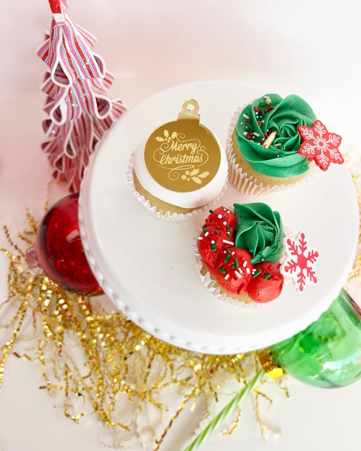 Holiday Christmas Cupcakes (Per Dozen)