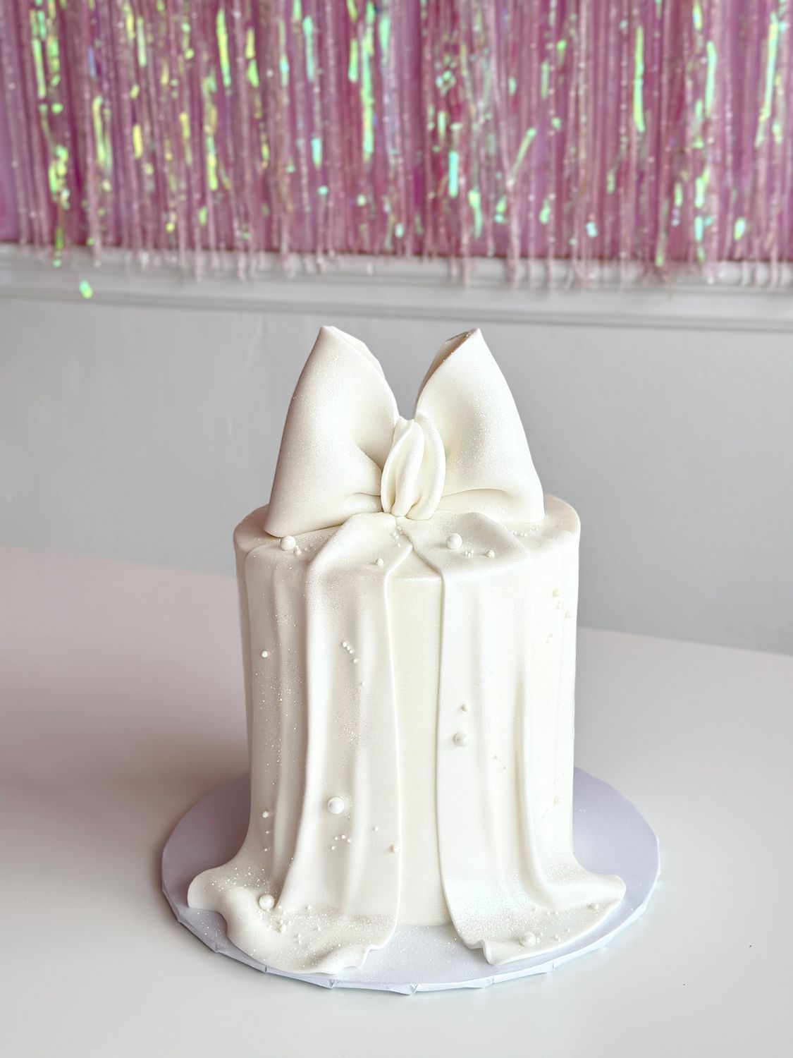 Bow Cake