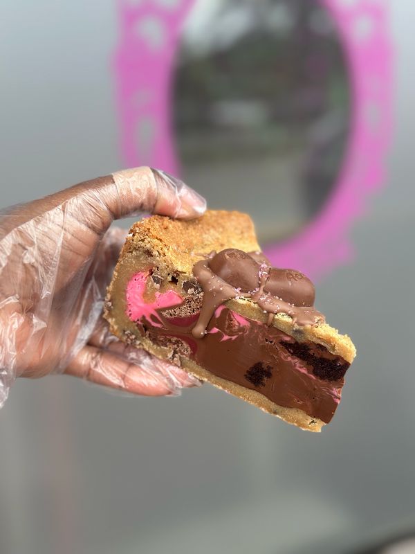 Strawberry Aero Brownie Cookie Pie