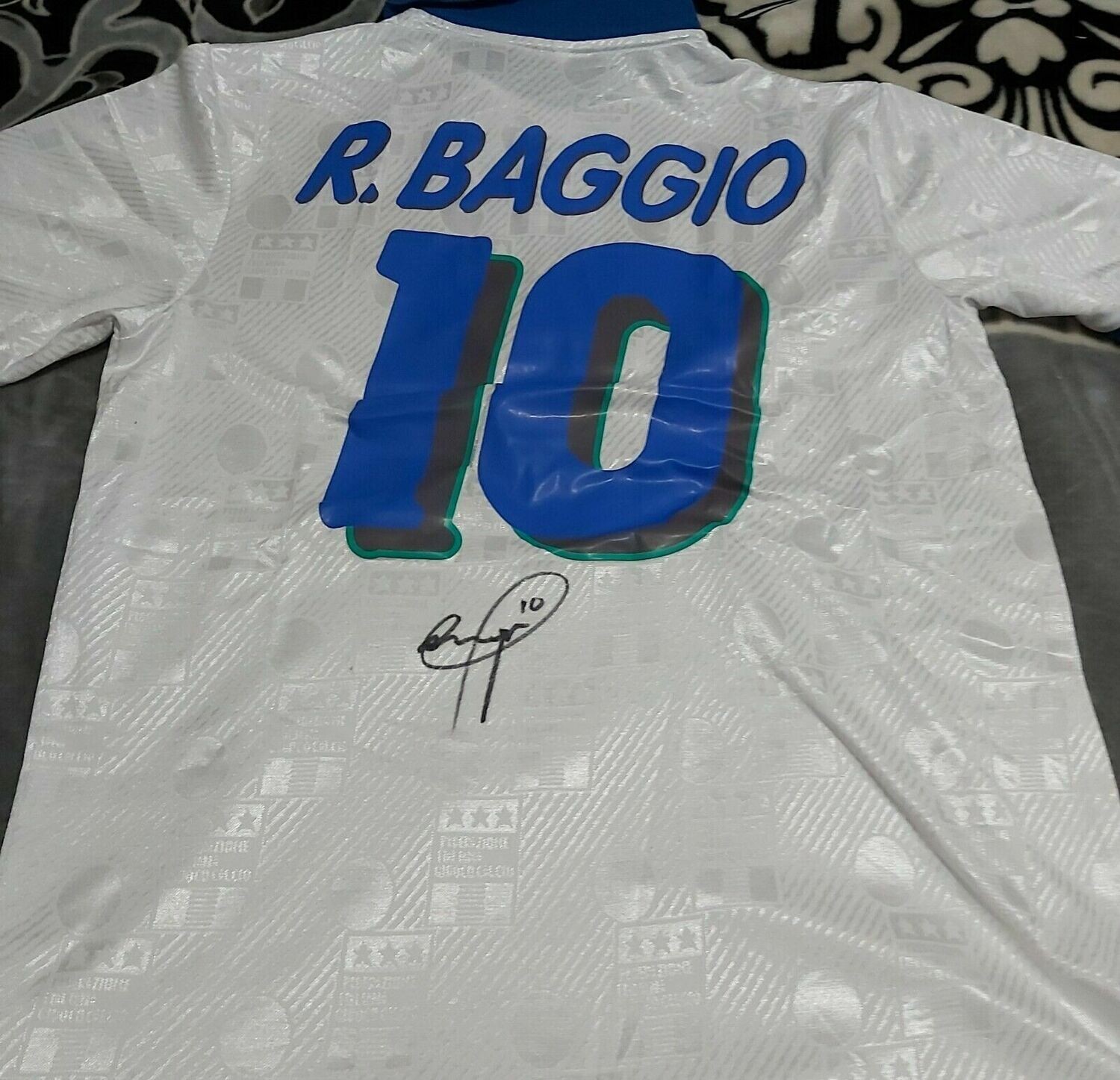 Maglia ITALIA ROBERTO BAGGIO  Autografata Signed wich COA certificate Italy ROBERTO BAGGIO   Signed with coa