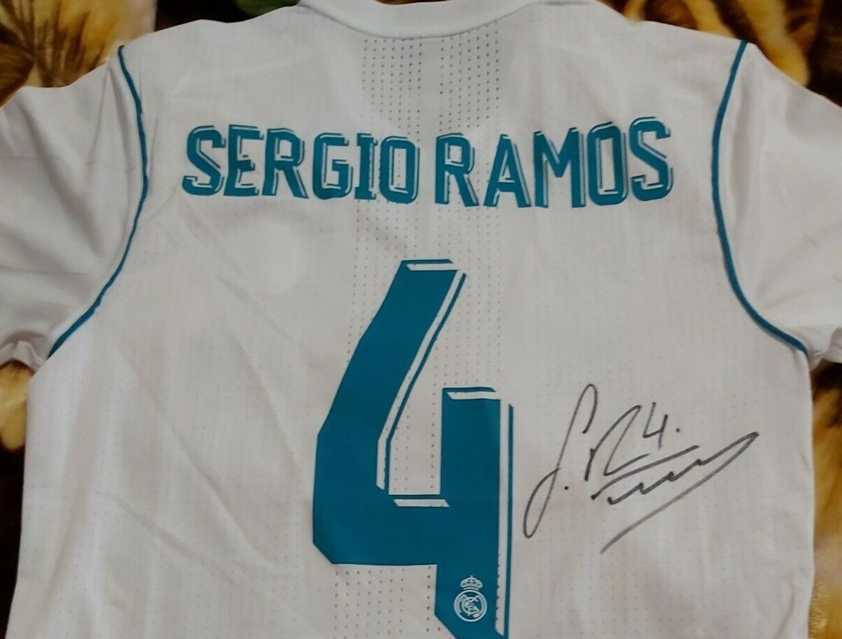 Maglia REAL MADRID  SERGIO RAMOS 4 Autografata  Signed wich COA certificate SERGIO RAMOS SIGNED JERSEY REAL MADRID HAND SIGNED