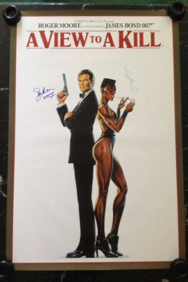 Poster Signed James Bond 007 A view to a kill movie Roger Moore Autografo