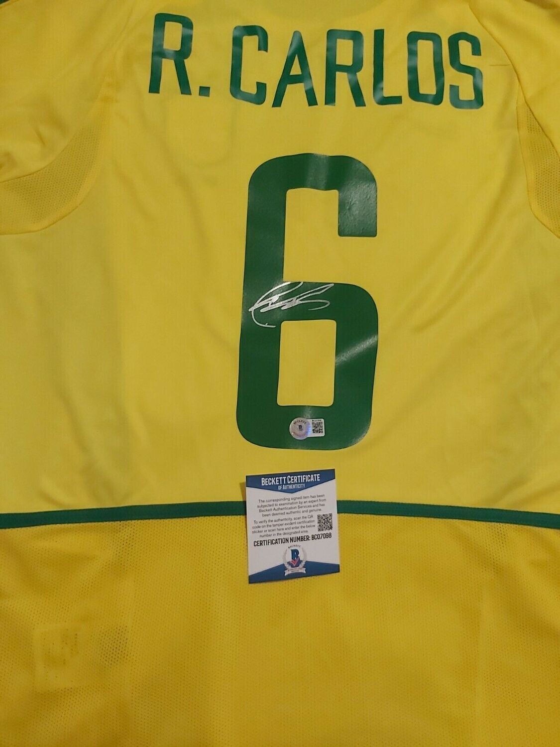 Brasile  Autografata da Roberto Carlos 6 2002 con certificato di autenticita' Signed From Roberto Carlos 6 with certificate coa of authetincitiy BECKETT DOUBLE COA DOUBLE CERTIFICATE COA