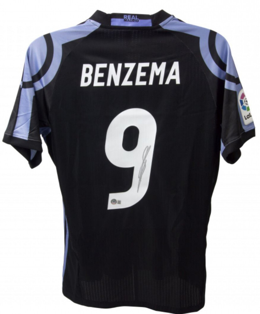 Real Madrid Benzema 9  Autografata da BENZEMA 9  con certificato di autenticita' Benzema Signed Real Madrid Jersey Beckett COA DOPPIO CERTIFICATO BECKETT + SWS