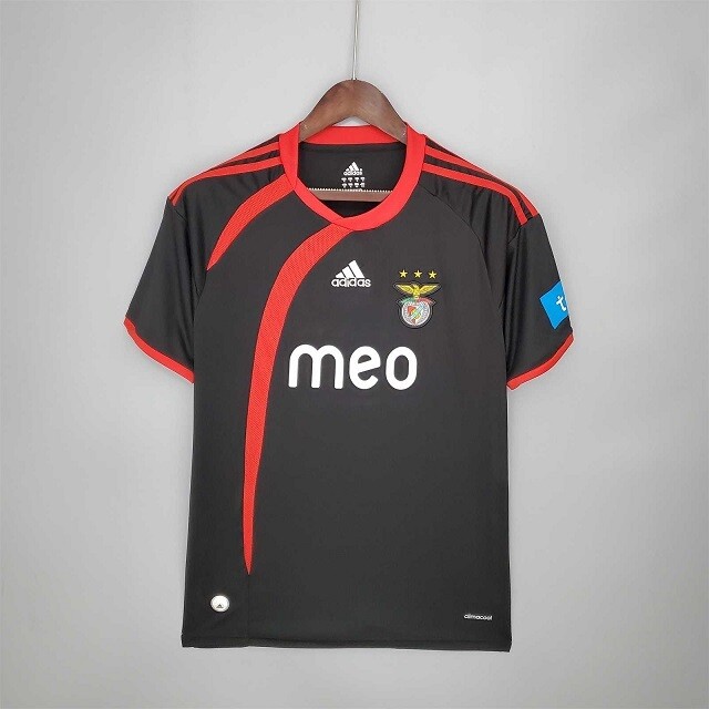 RETRO JERSEYS BENFICA  Retro Anni Passati  Maglia Jersey Camisetas BENFICA  A scelta fra le foto Choice from Photo ( fra 9 modelli 9 models jersey BENFICA to choice )