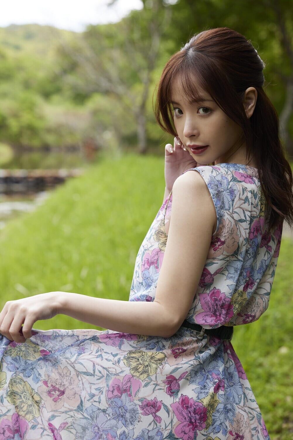 預訂] [順豐寄送免運費] [書籍] 桃乃木香奈寫真集[碰見]