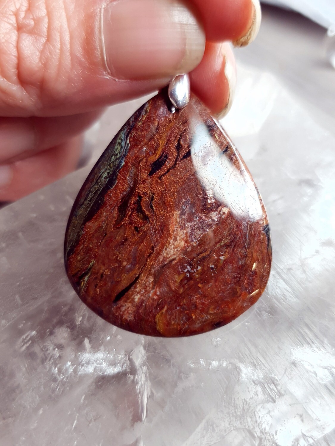 pietersite goutte brune