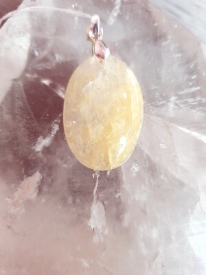 Calcite miel (jaune) ovale