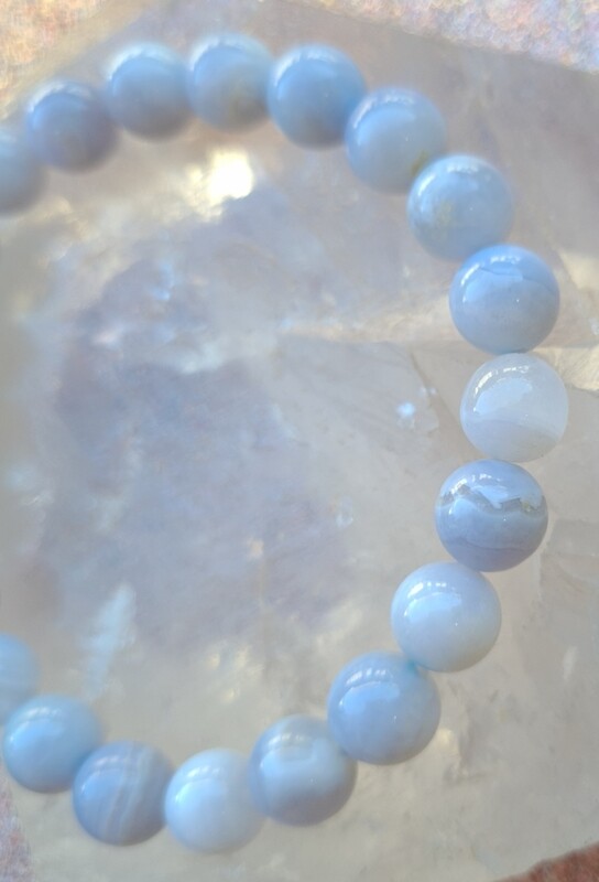 Bracelet Calcédoine Bleu ø8