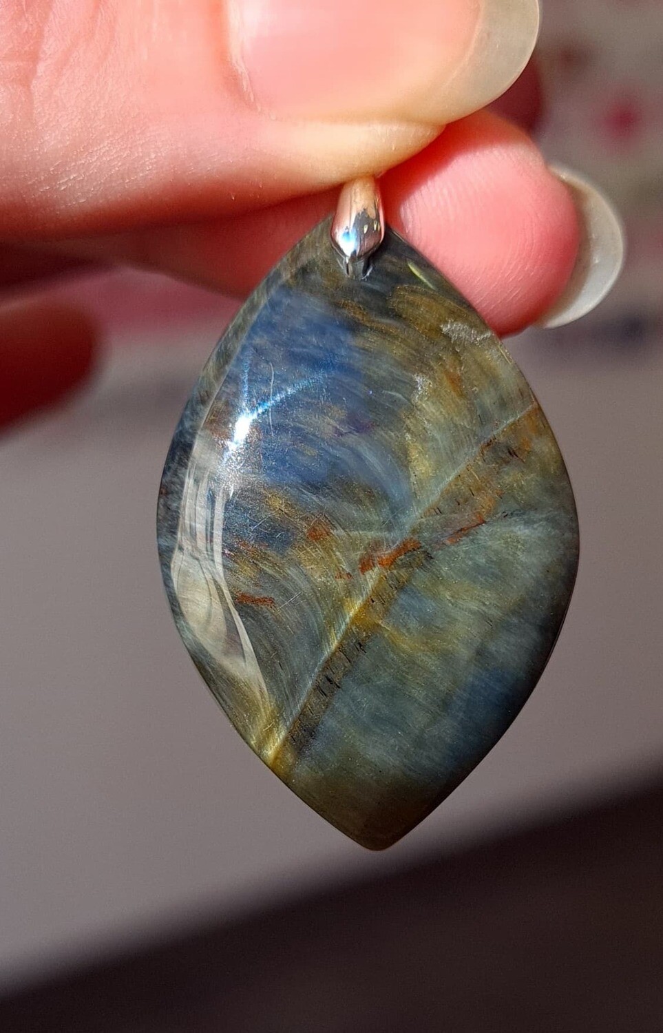 oeil de faucon marquise