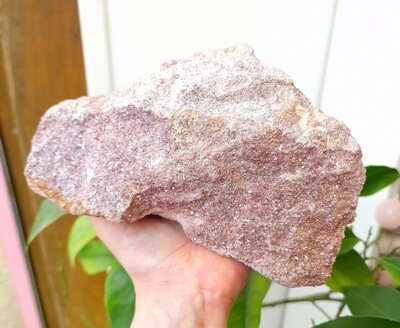 Lépidolite Brut avec inclusion de mica