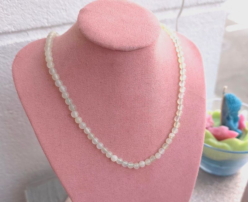 Collier de jade de Chine ø4