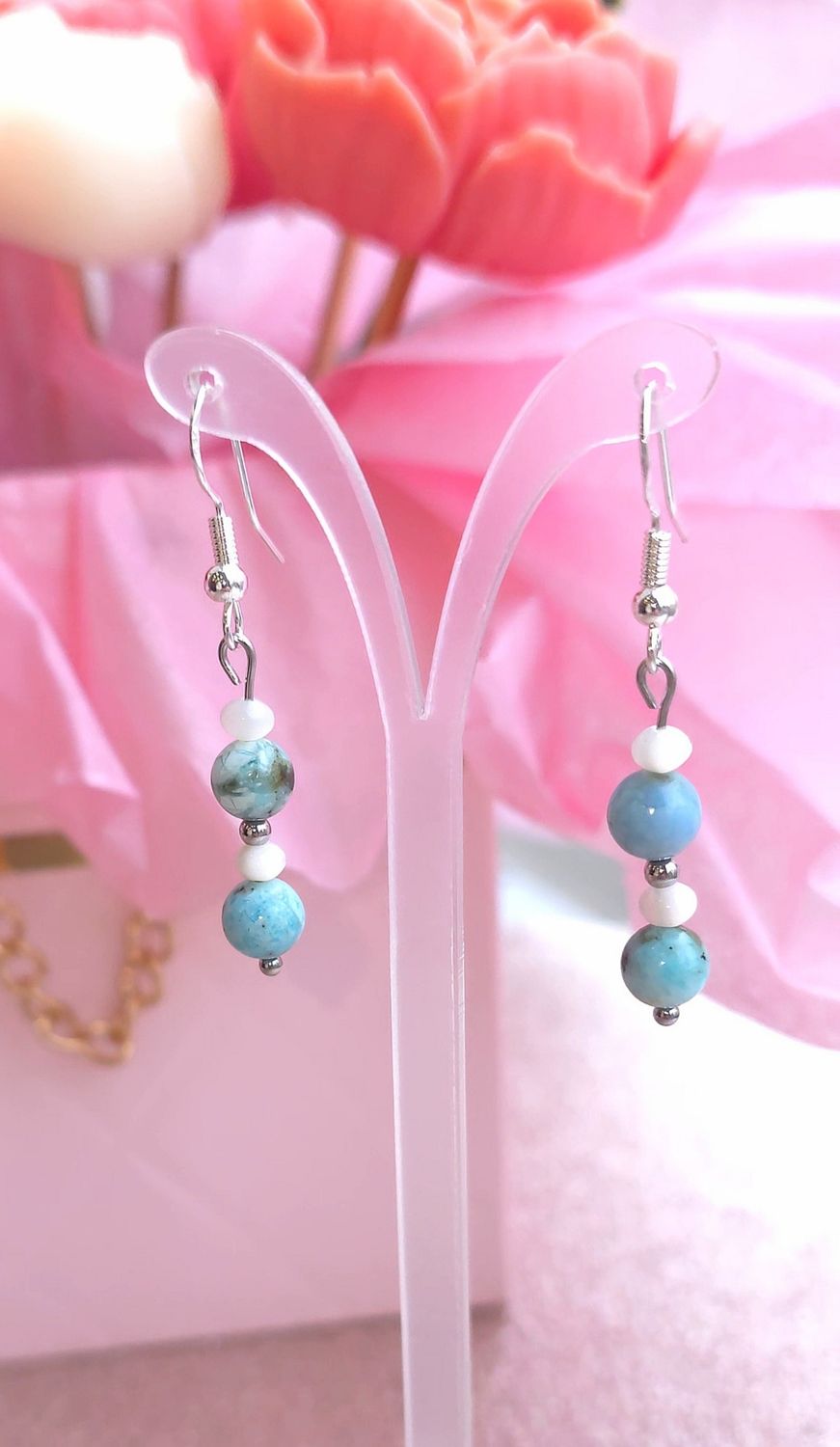 Boucle Nacre et Opale Bleue 