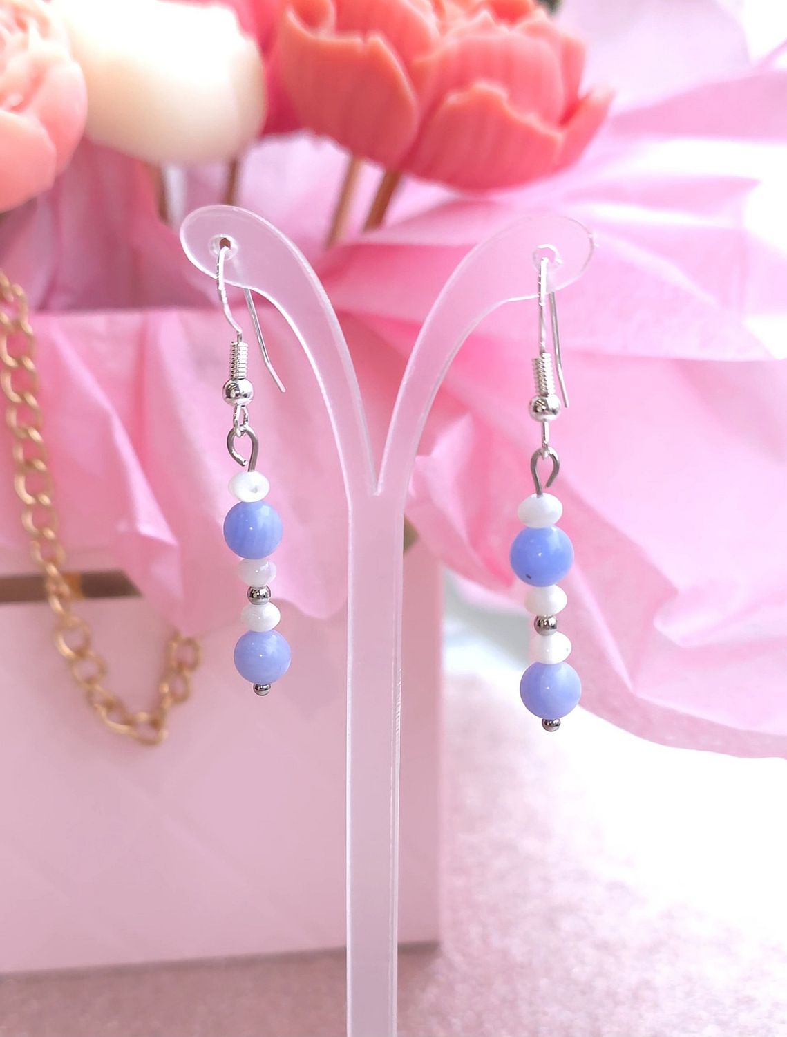 Boucle Nacre et Calcédoine 