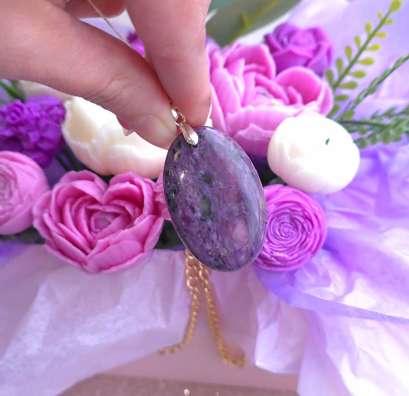 Charoite ovale