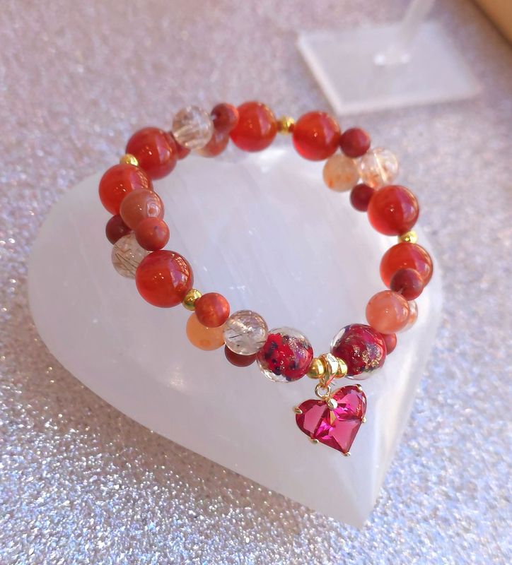 Bracelet Création - Corail rouge/Cornaline/Agate Fleur Rouge/Super Seven/Perle D&#39;Okinawa