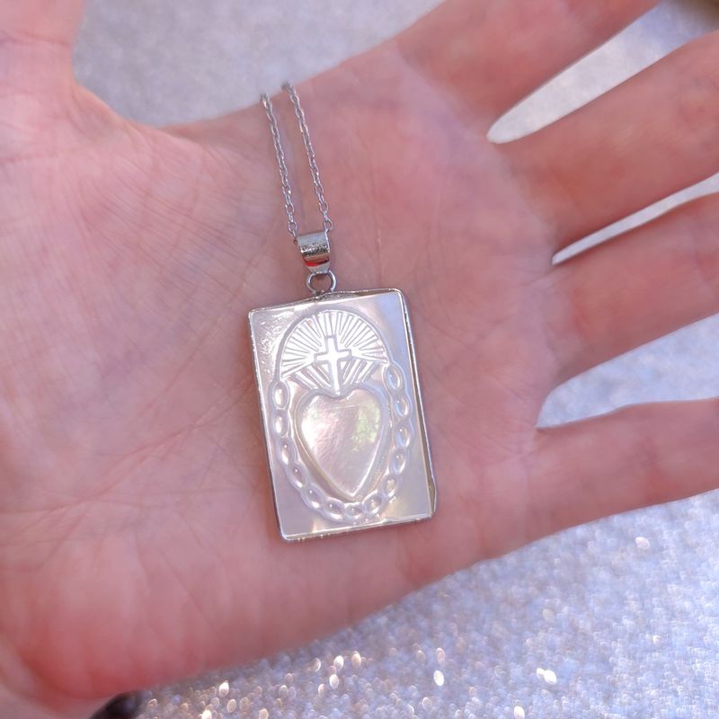 Pendentif Sacré Coeur Nacre + chaîne 40 cm