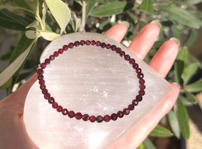 Bracelet Grenat Almandin A Facetté ø4