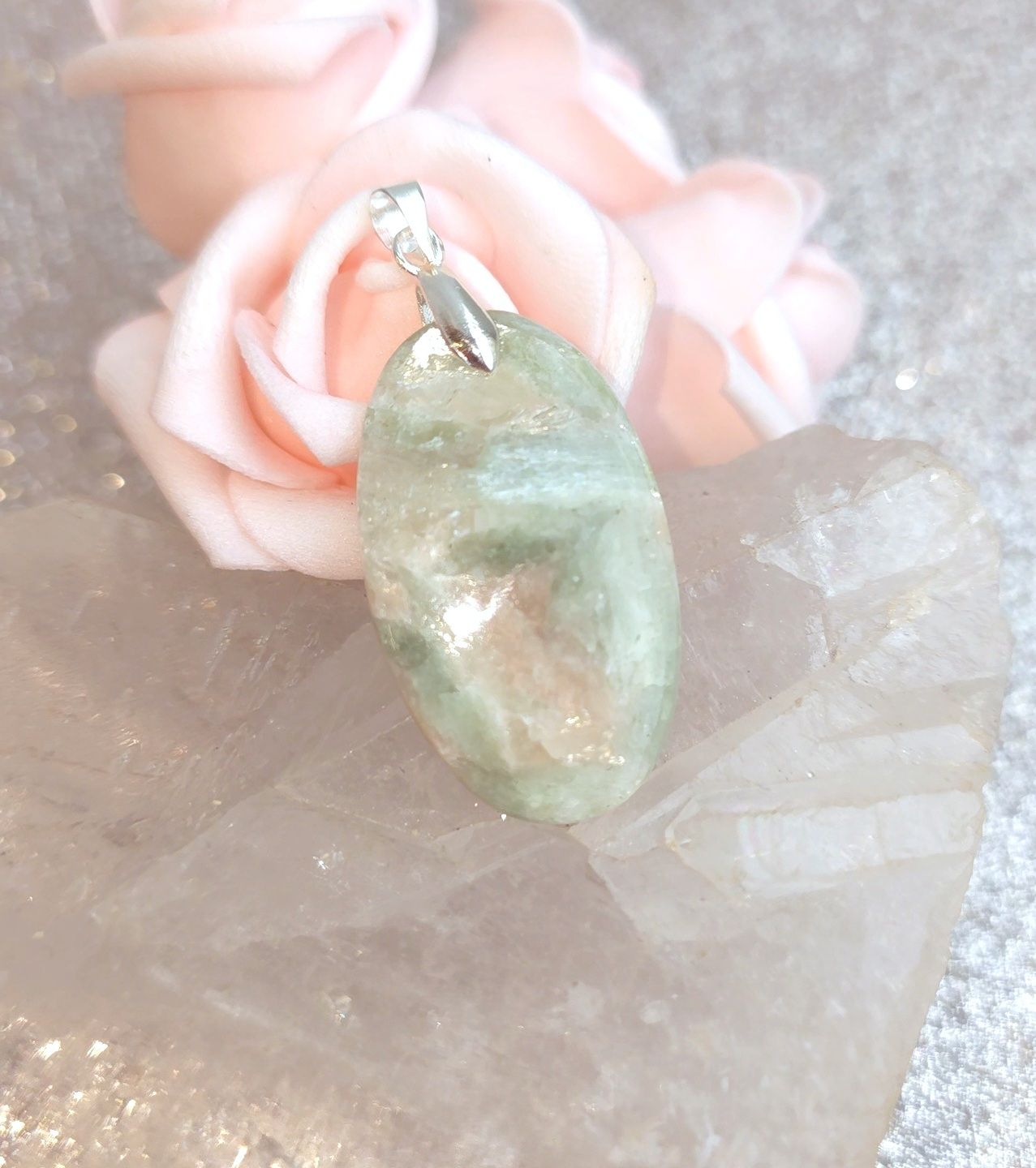 Apophyllite pendentif 2 AAA