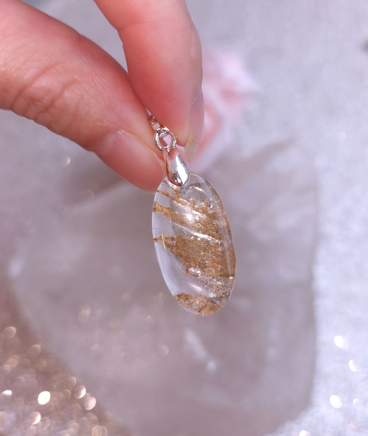 Quartz lodolite (quartz jardin ) ovale