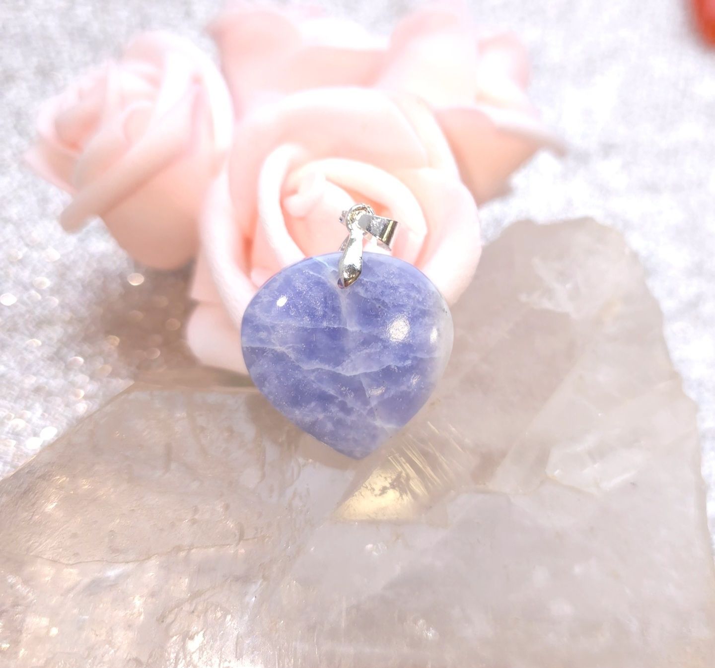 Hackmanite goutte