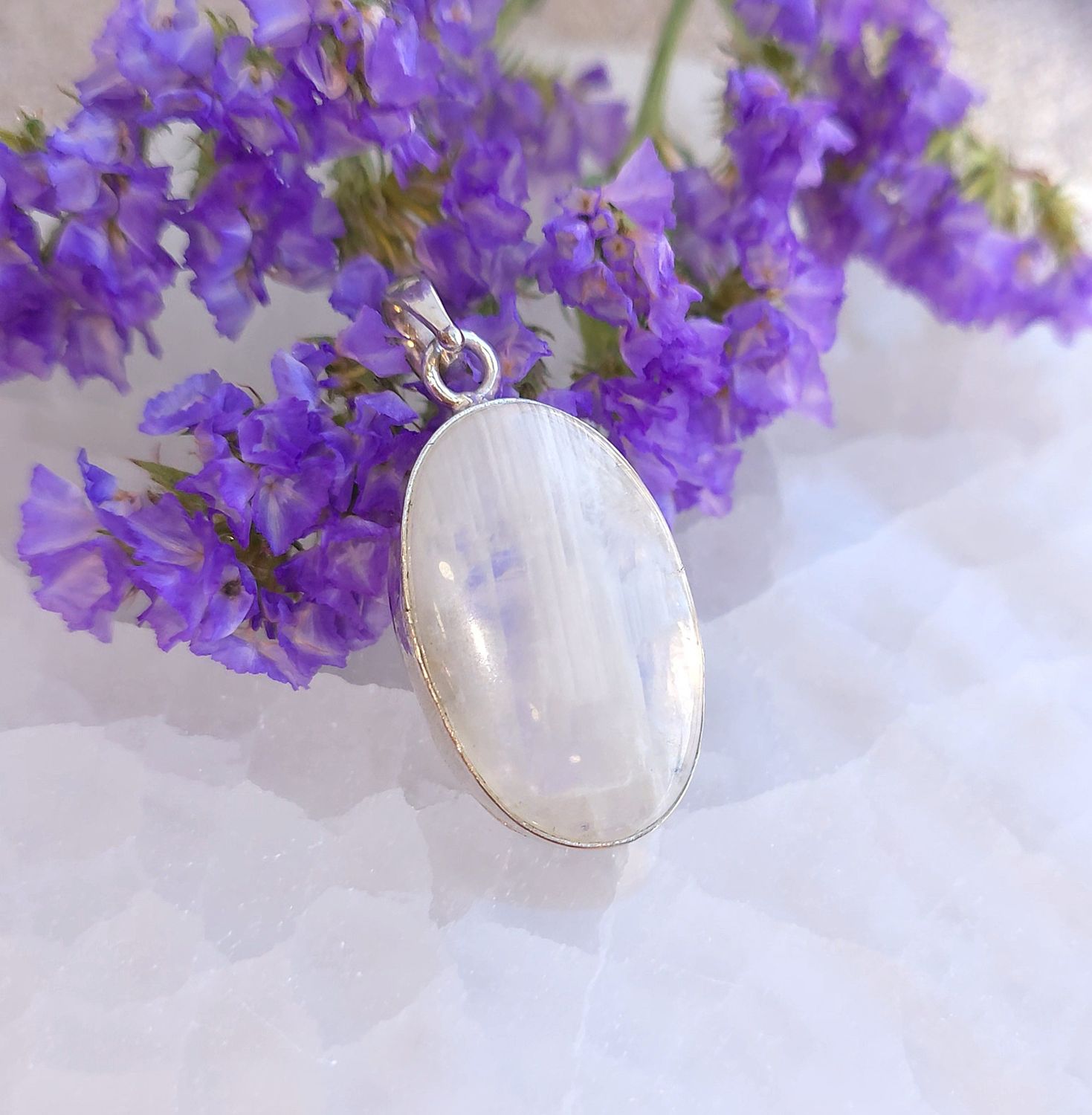 Pierre de Lune blanche cerclé n°1