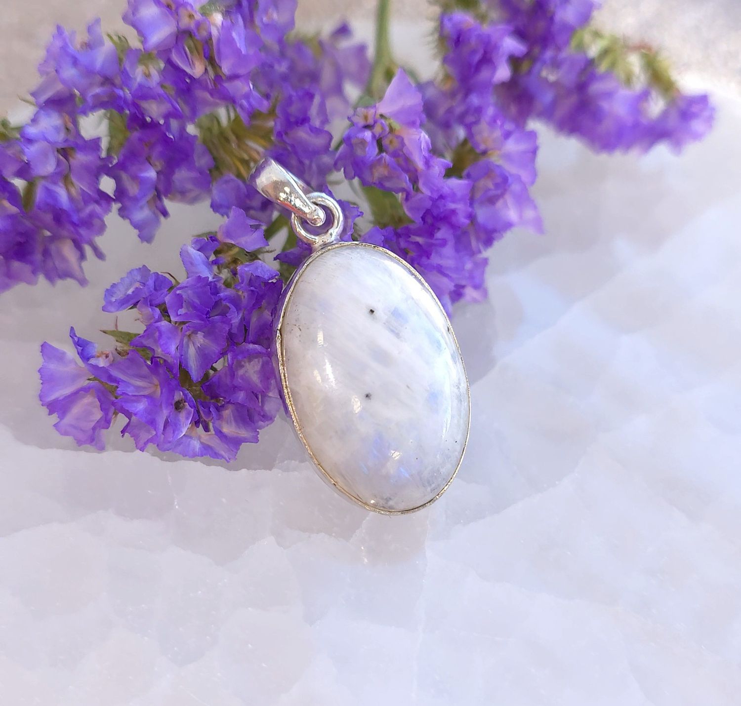 Pierre de Lune blanche cerclé n°2