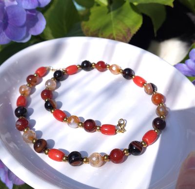 Collier Agate marron/Corail rouge/Sardonyx