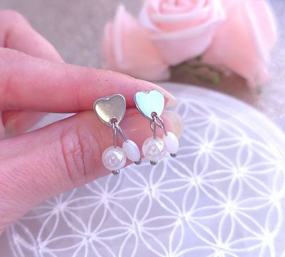 Boucle Bouton Coeur • Agate/Nacre