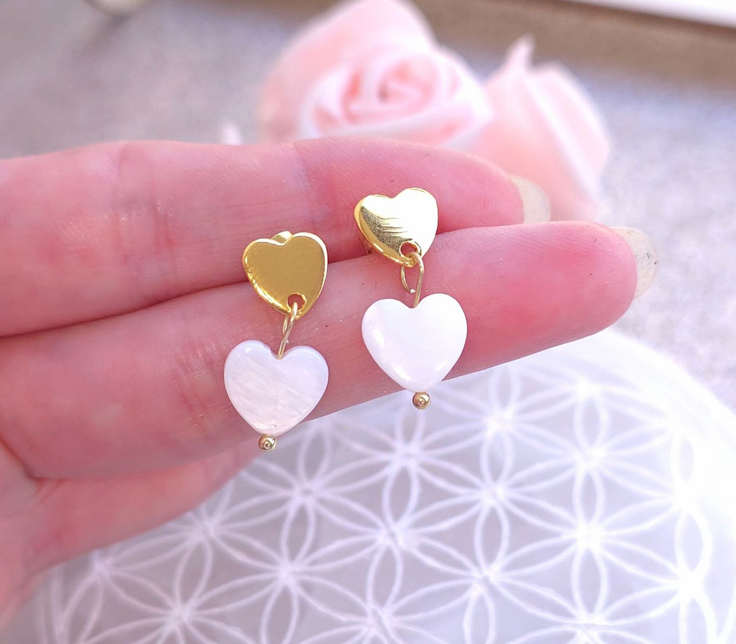 Boucle Bouton Coeur • Nacre 