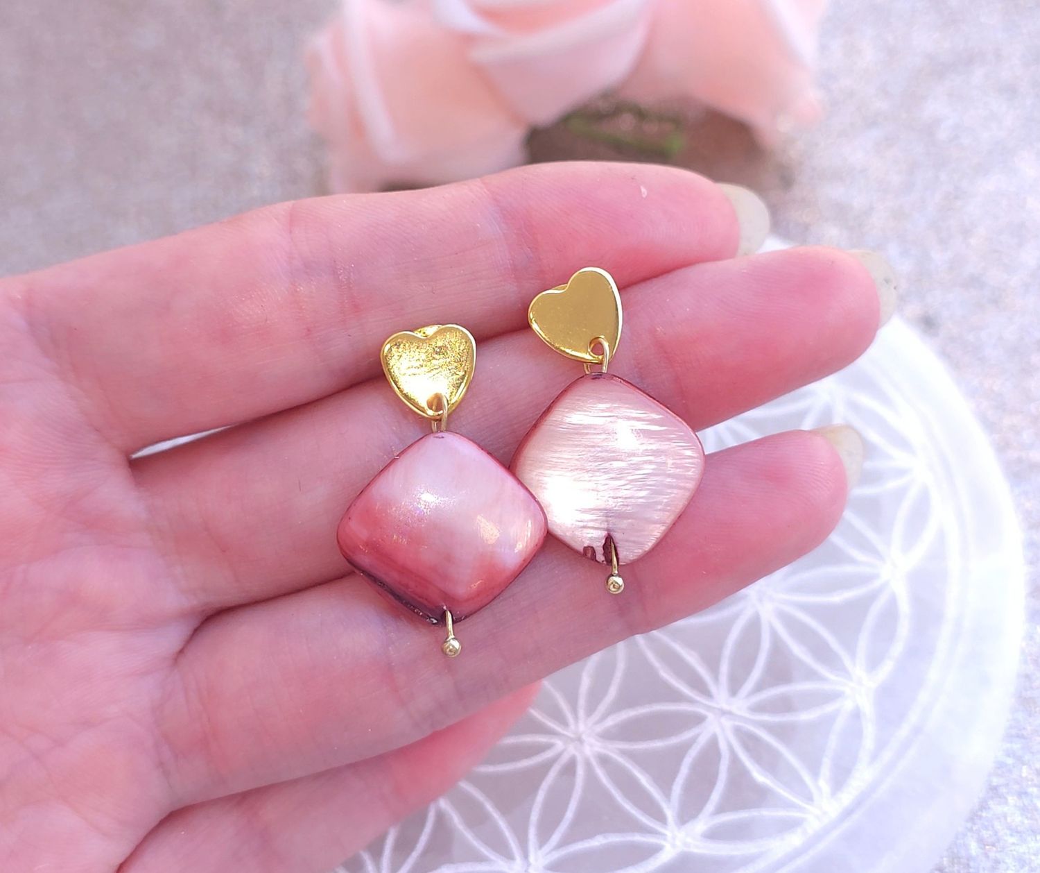 Boucle Bouton Coeur • Nacre Rose