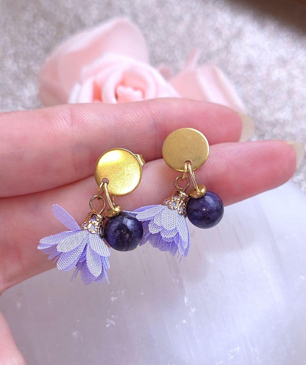 Boucle Bouton Ronde • Charoïte 