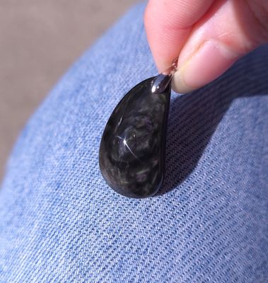 196.Obsidienne Manta Huichol n°1
