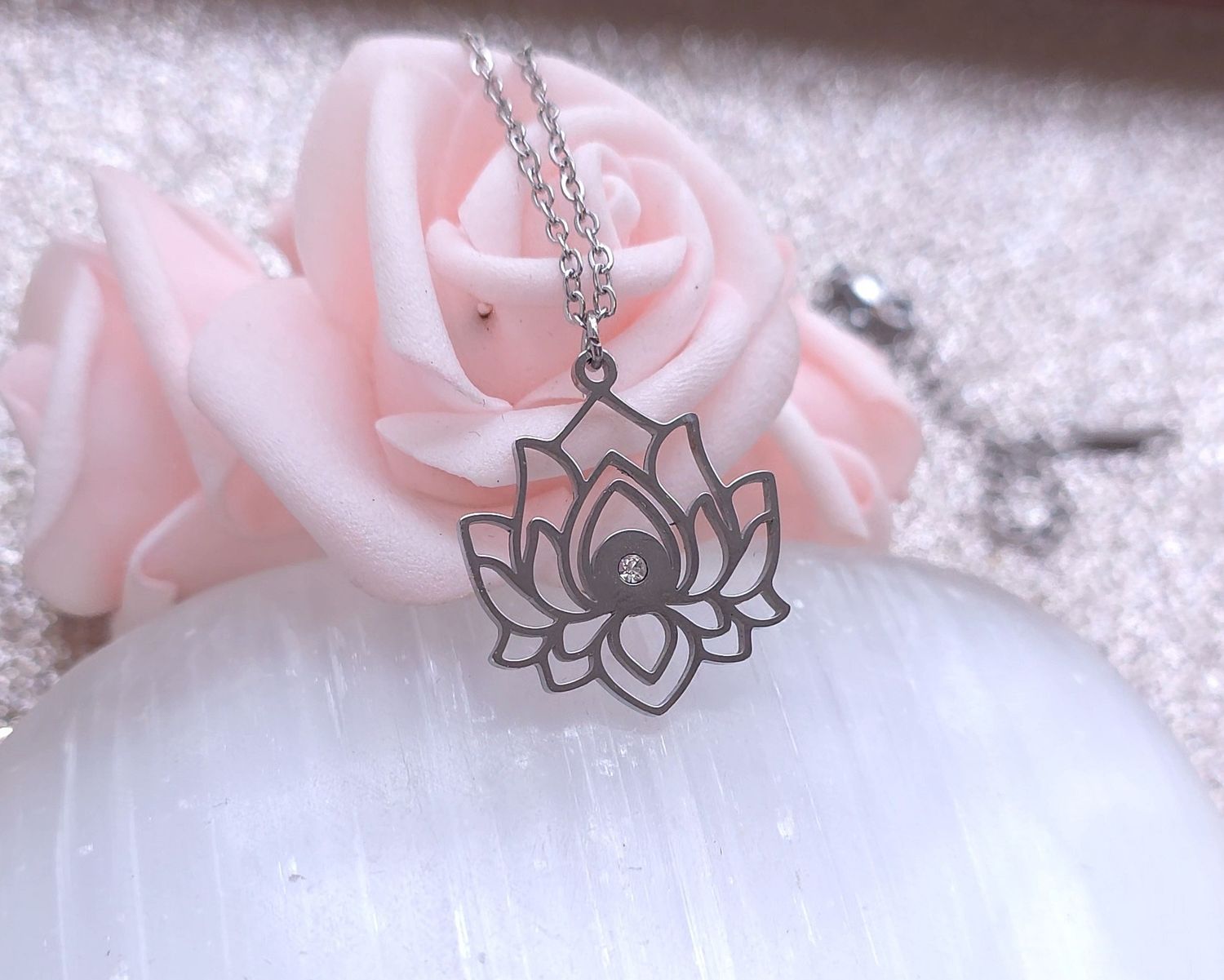 199.Pendentif • Lotus Argenté