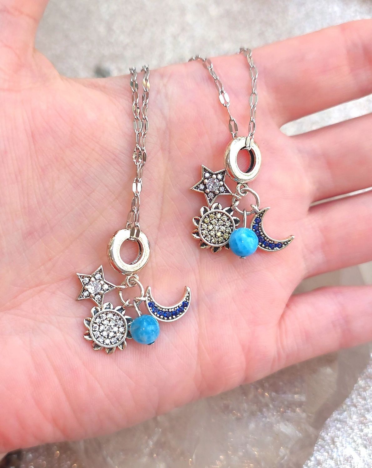 23.2 Pendentif Lune/Soleil/Étoile Apatite