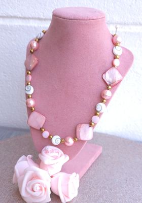 Collier • Nacre Rose/Oeil de Sainte Lucie