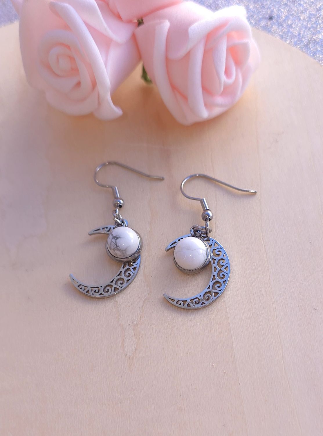 Boucle lune • Howlite