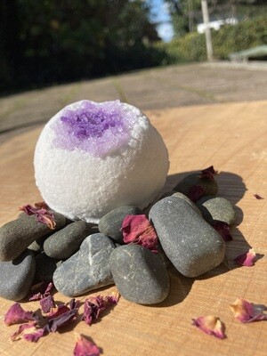 Lavender Geode Bath Bomb