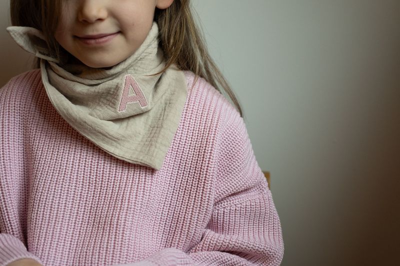 Tuch mit Anfangsbuchstabe