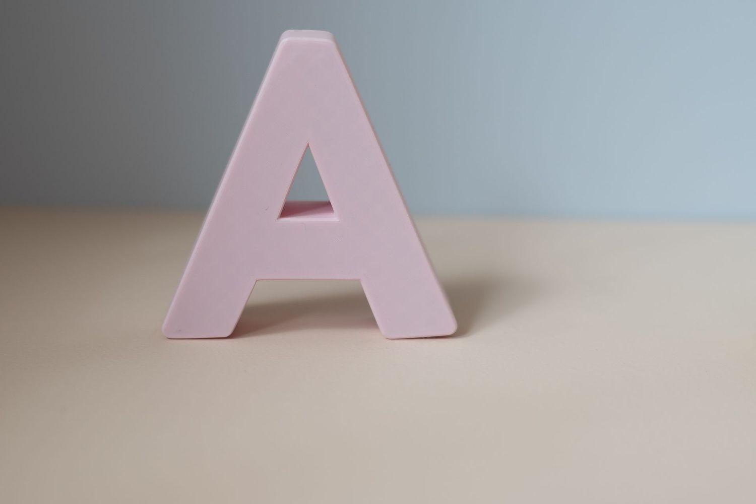 Buchstabe zum Aufhängen "A" rosa