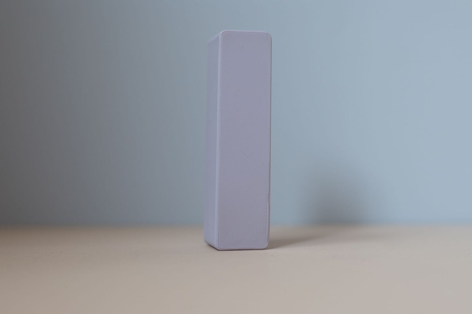 Buchstabe zum Aufhängen "I" lila