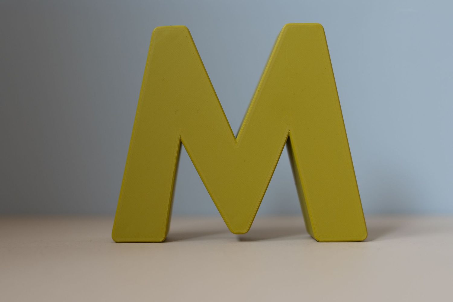 Buchstabe zum Aufhängen "M" pistazie