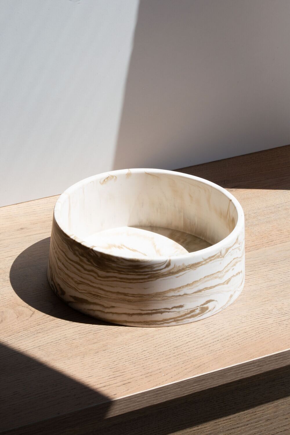 large marbled, colour: beige &amp; white marble - cardamom kulfi