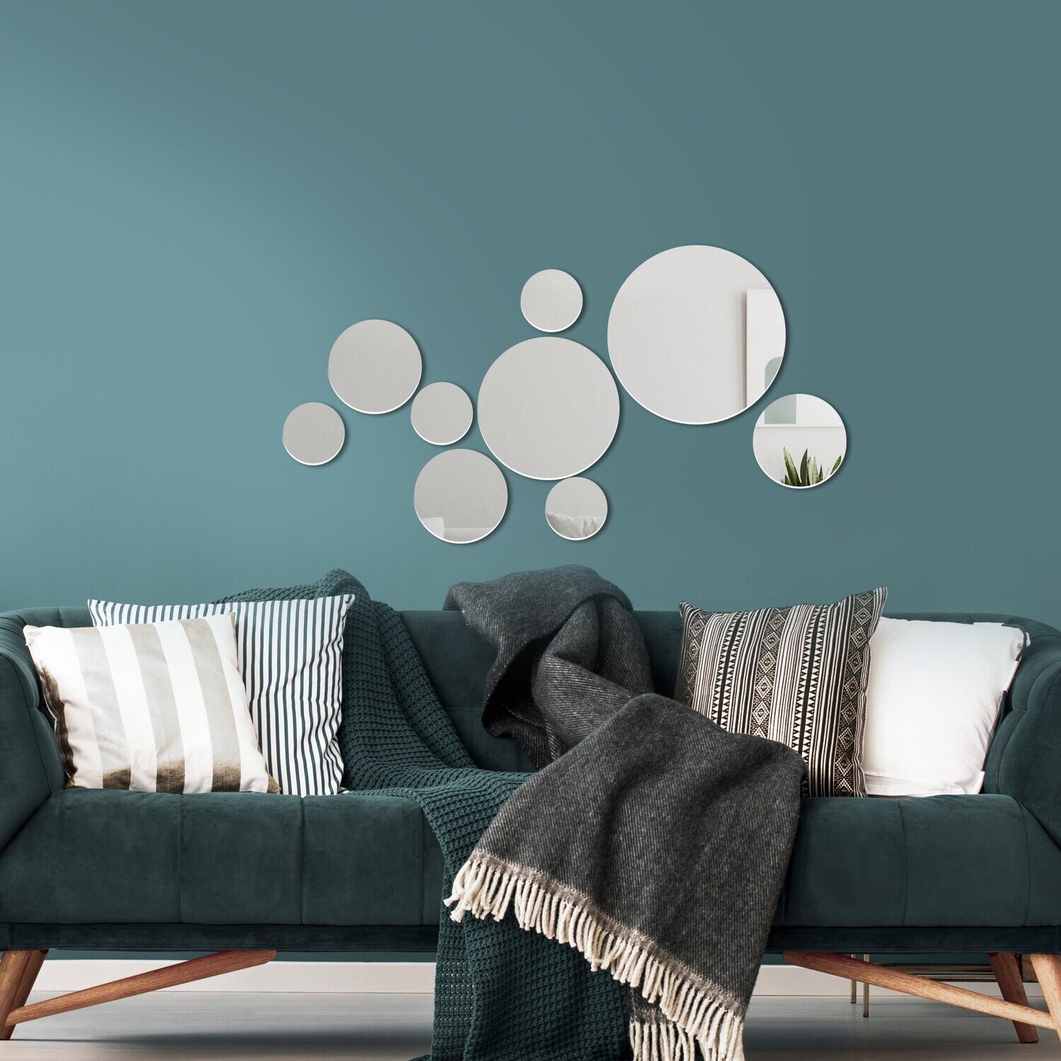 Circa Designer Frameless Mirror Set - 9 Round Circular Discs of Acrylic Mirror., Size: Extra Large