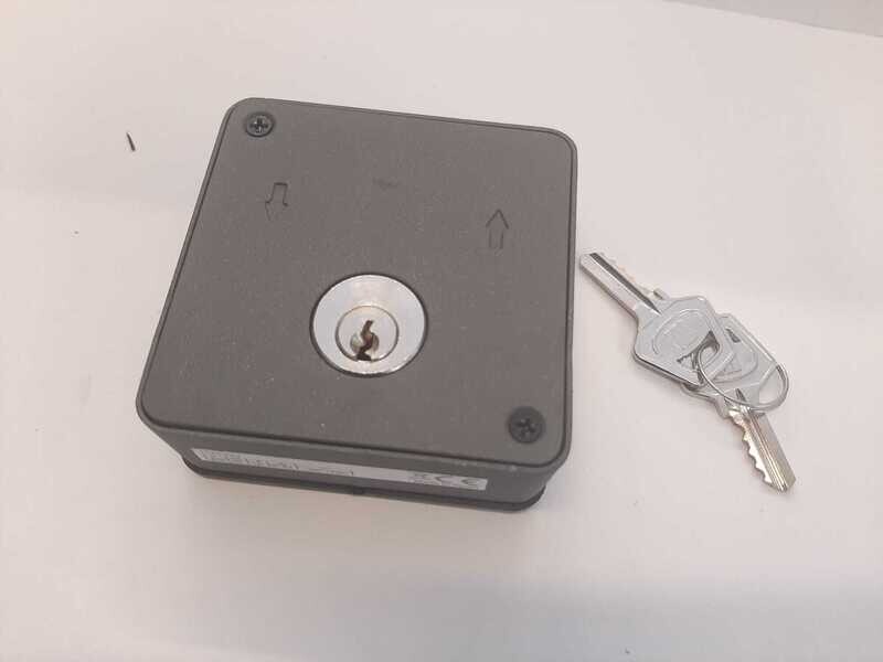 FLAT KEY SELETTORE DA ESTERNO A PARETE