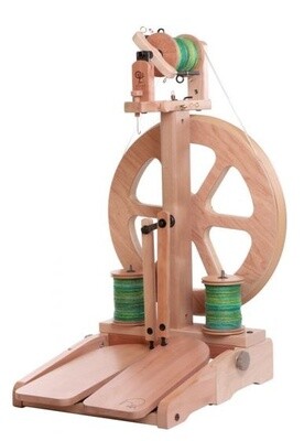 Kiwi 3 Spinning Wheel - Lacquered