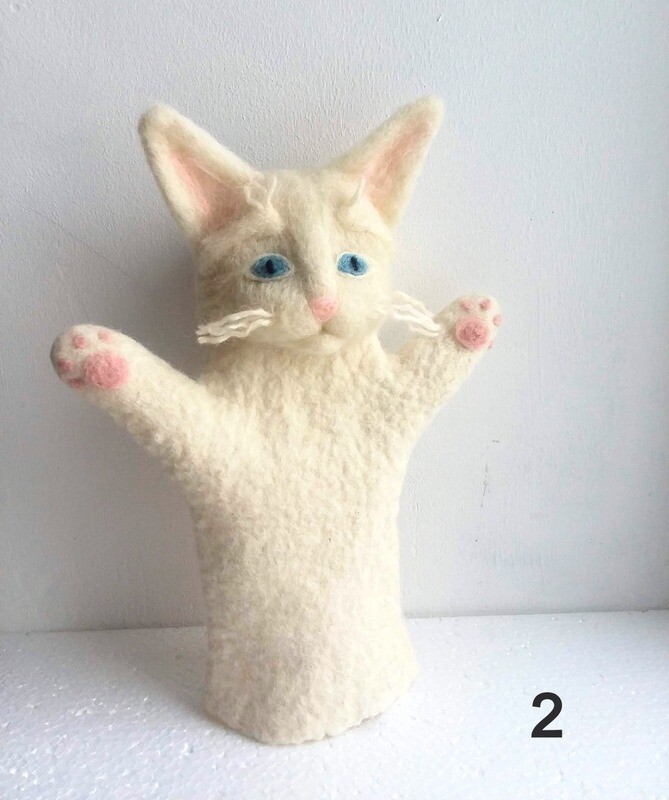 Cat hand puppets - Handmade from wool