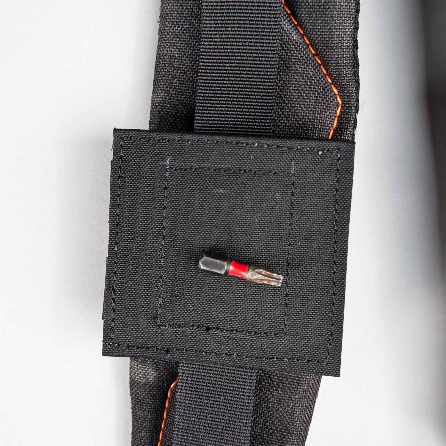 SUSPENDERS MAGNET