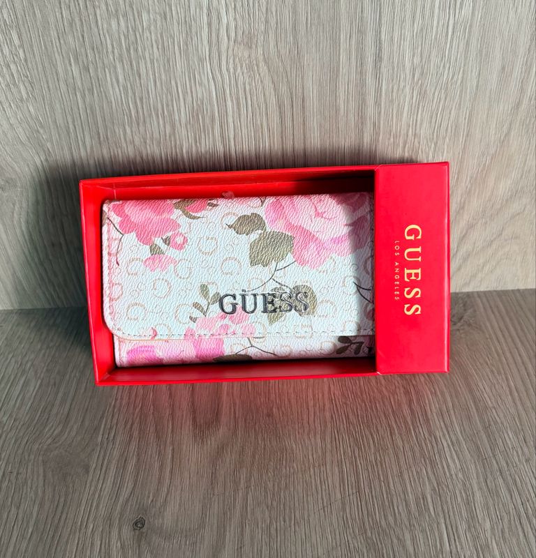 Cartera Guess