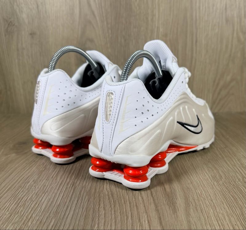 Tenis Nike shocks